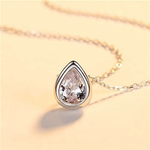 Teardrop Elegance Necklace Golden Silver